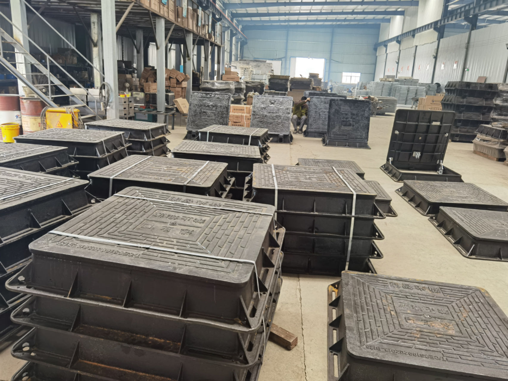 智能液压井盖的优势及作用有哪些？好用在哪里？