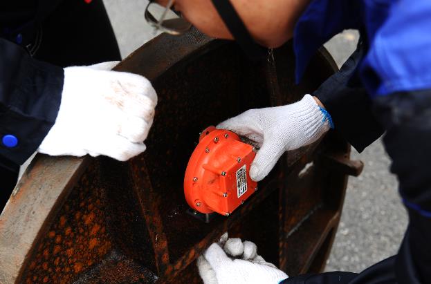 井盖监控器，智能管理，实时报警