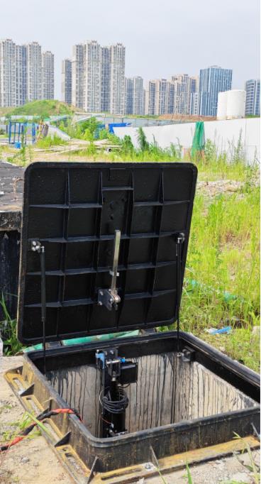 智能液压井盖5大硬核优势：远程控+安全防控+超强耐用，让市政管理省心又安全”